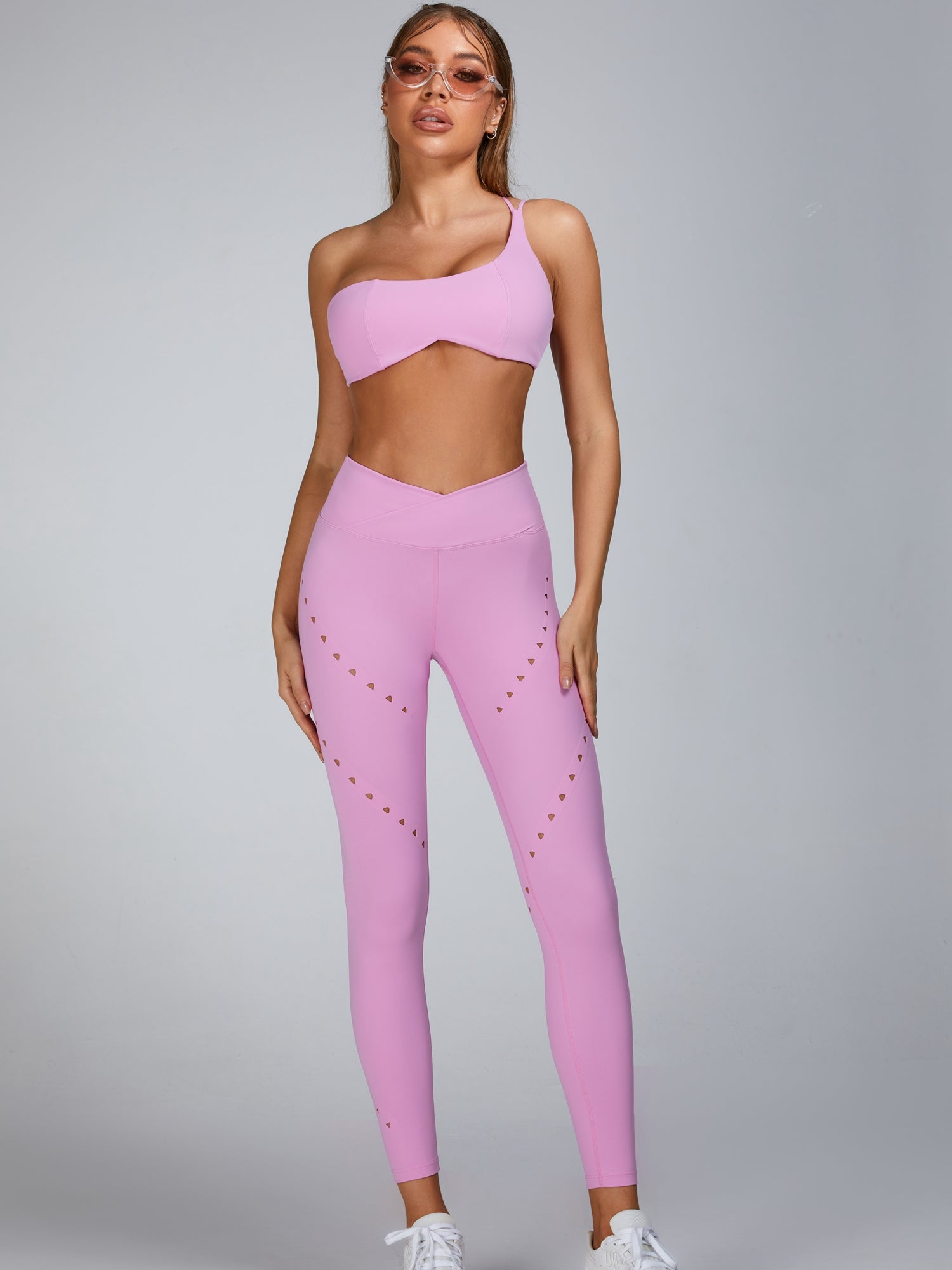 Cutout V Shape Waist Leggings