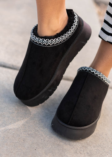 Rylee Black Platform Clogs