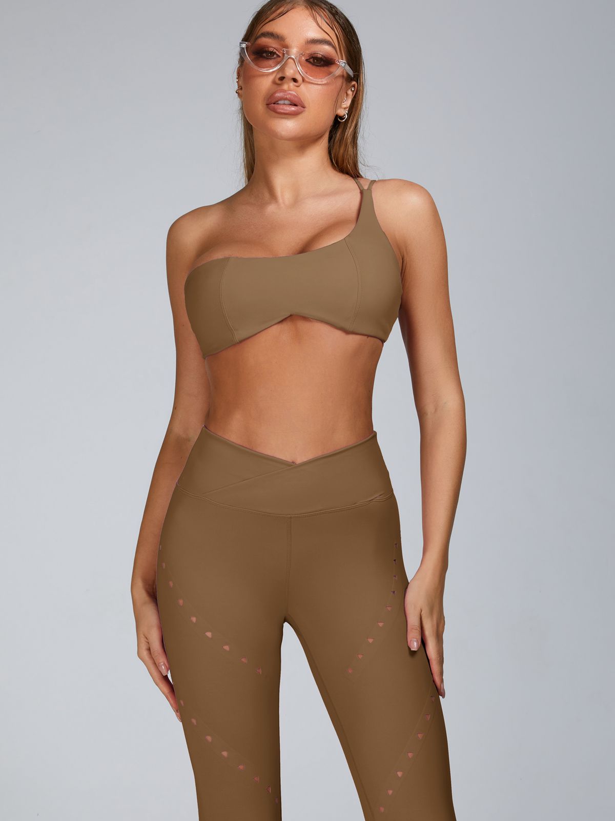 Cutout Tailoring Sports Bras