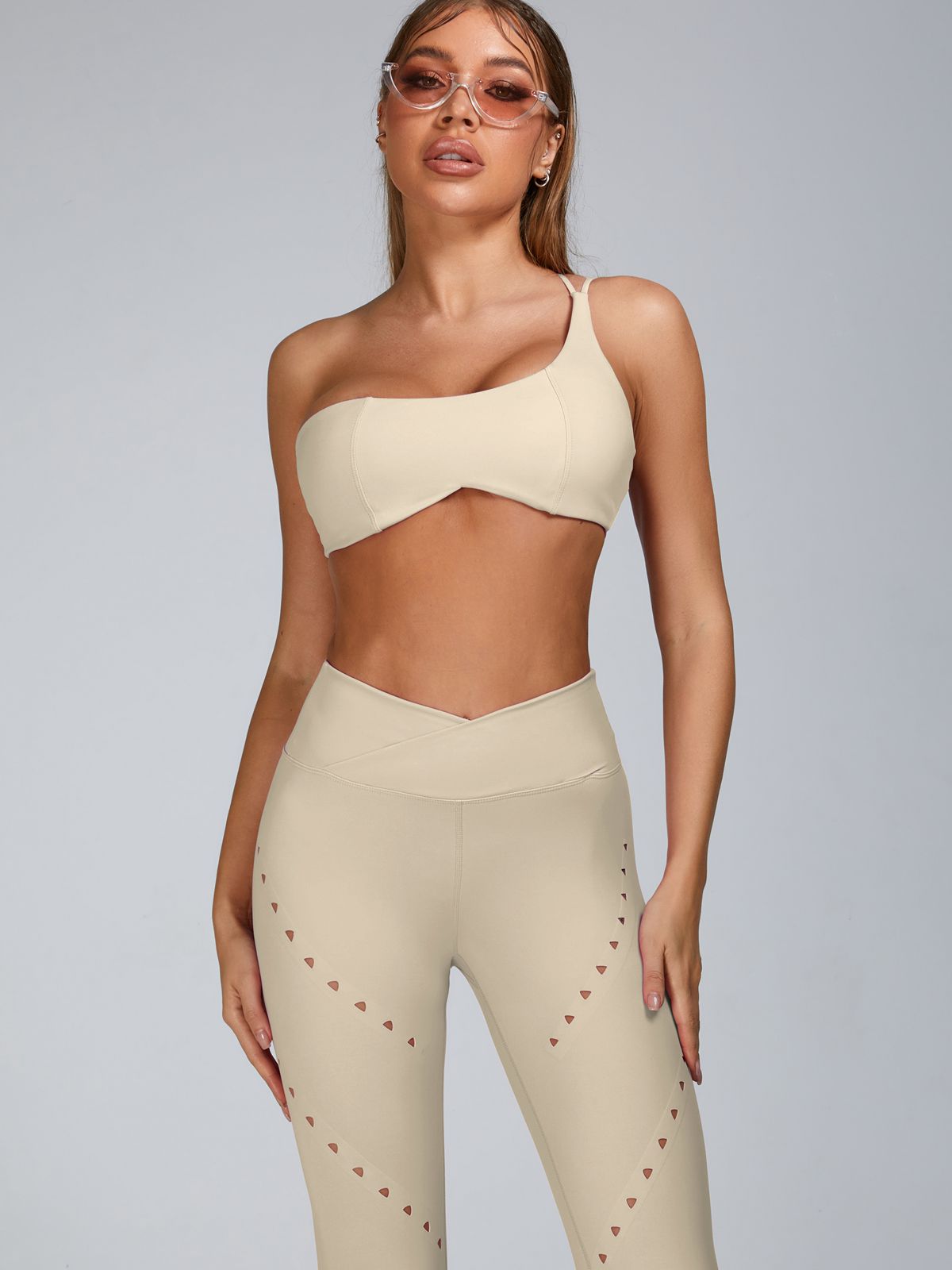 Cutout V Shape Waist Leggings