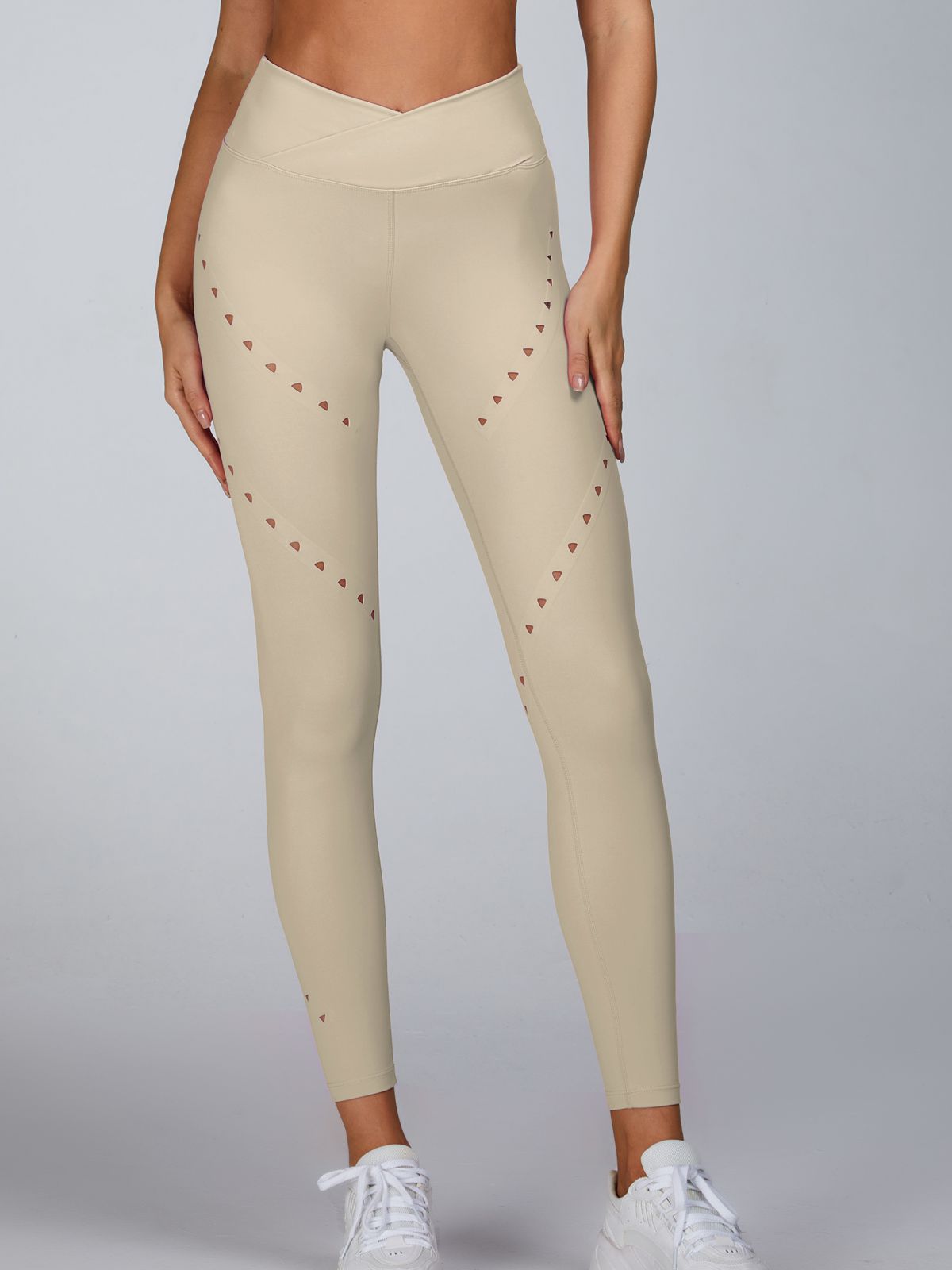 Cutout V Shape Waist Leggings